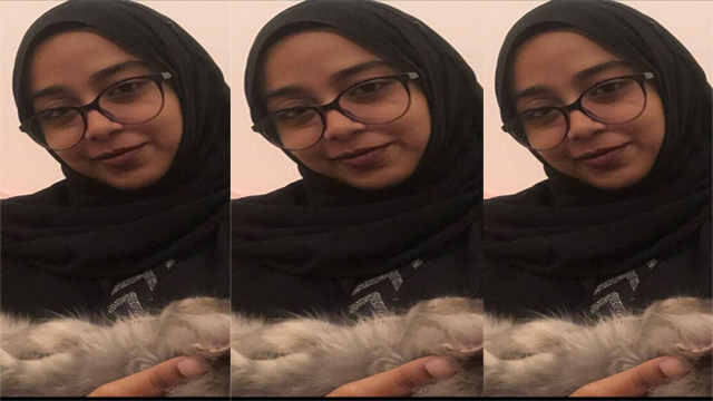 Sexy Horny Hijabi Smoking Wife