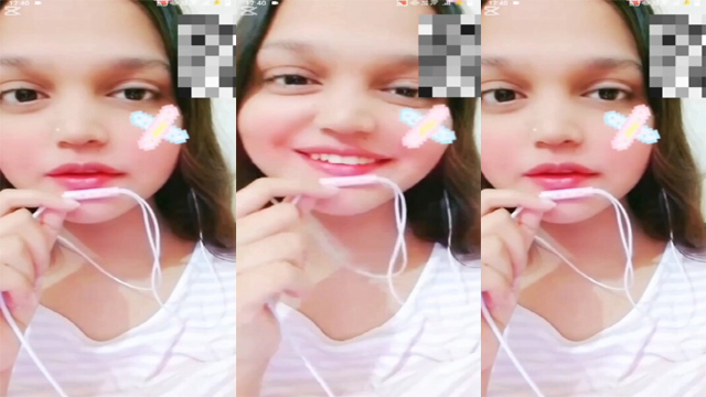 Beautiful Girl Showing Boobs